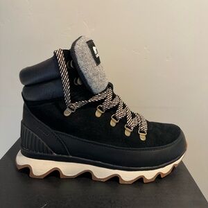 Sorel Kinetic Boots